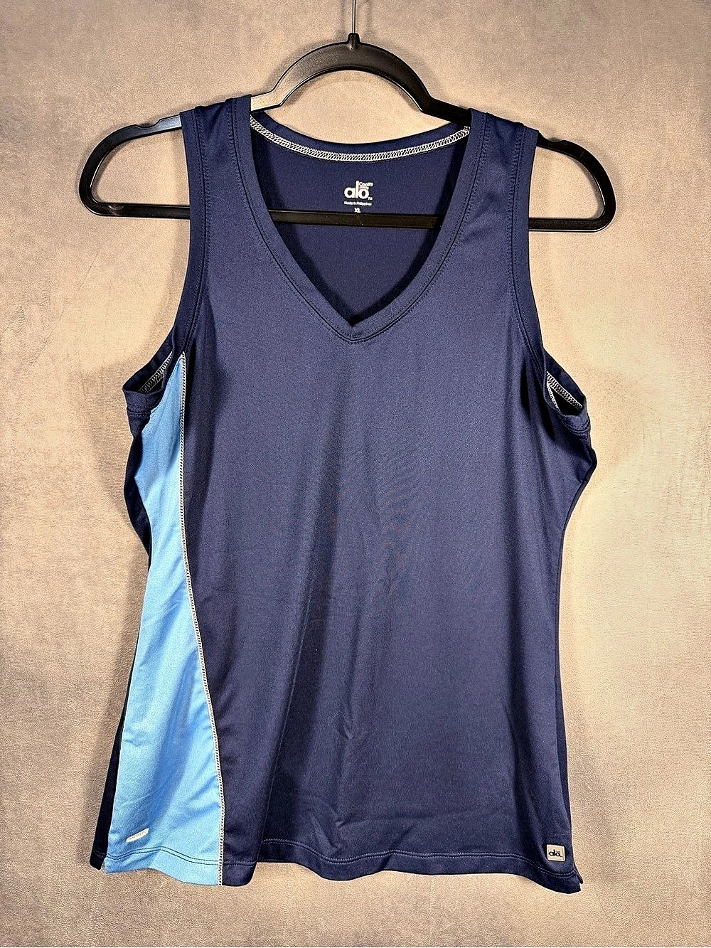 ALO CoolFit Blue Athletic Jersey Size XL Like New